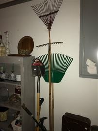racks & shovels
