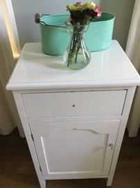 White single door cabinet