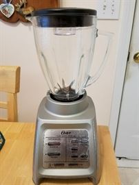 Oster Blender (tested and functioning)