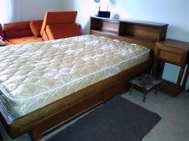 Full Bed w/Shelves in Headboard & Doors in Base for Storage Underneath, Full Mattress
