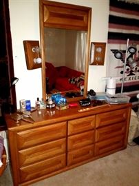 Bassett Dresser w/ Mirror