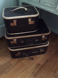 3 piece vintage suitcase