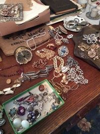 Fantastic vintage and fashion jewelry, Mason Jewelry
