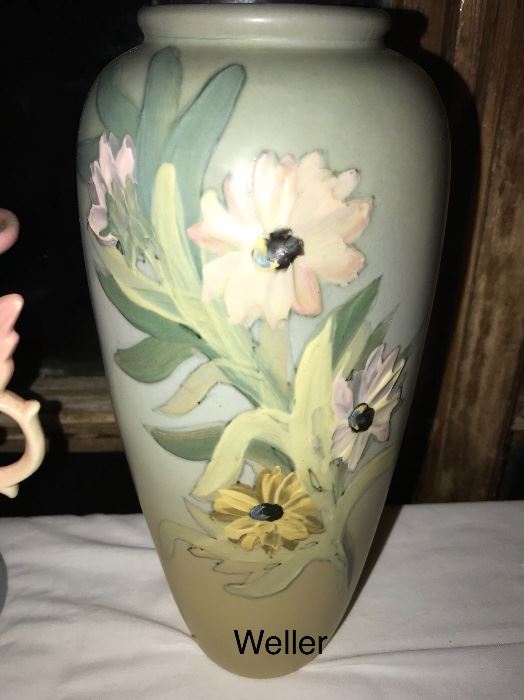 Beautiful 1920’s Weller vase signed by artist J. Hunter.