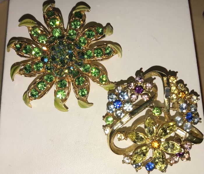 Vintage brooches 