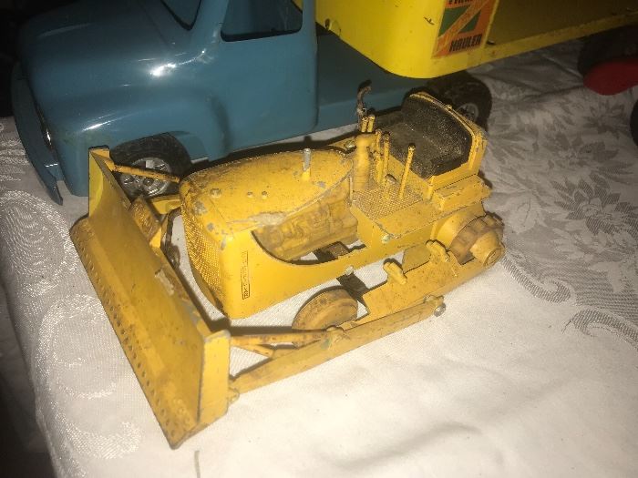 Vintaget toy tractor 