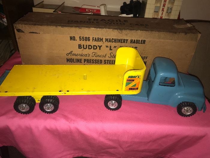 Buddy L- No. 5586 Farm Machinery Hauler. Moline Pressed Steel toy truck. 