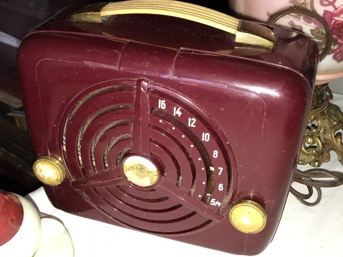 Vintage radio by Arvin
