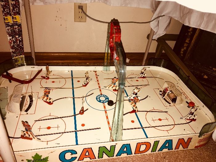 Canadian electric Hockey game
