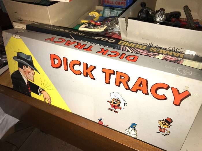 Vintage Dick Tracy board game