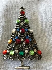 Vintage Christmas Tree pin 