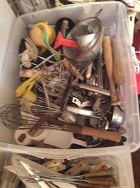 Assorted utensils