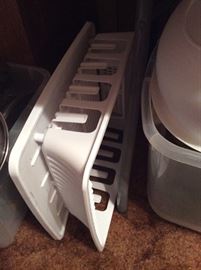 Dish drainer