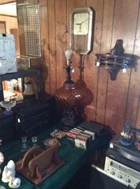 Radio, cassettes ,vintage lamp
