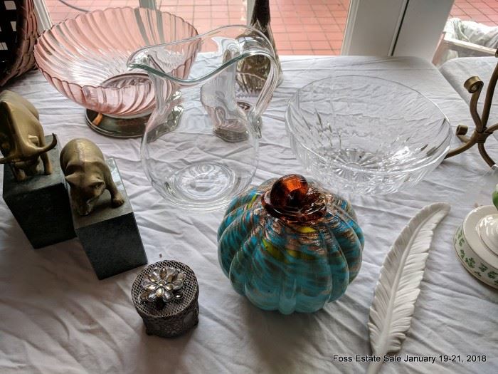 Assorted class bowls, pitchers and an artglass pumpkin