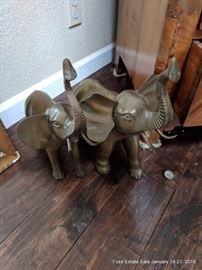 Pair of bronze elephants