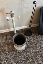 Trash can and  matching ceramic toilet paper holder