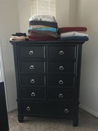 Excellent condition Ashley Furnite Set