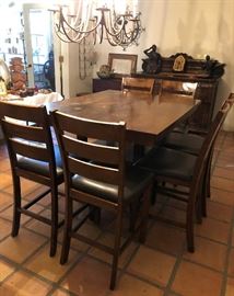 Pub Dining Table and Chairs w Built-in Leaf