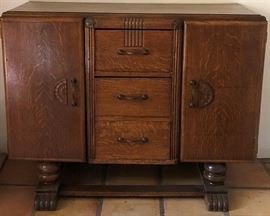 Antique Dresser w Mirror