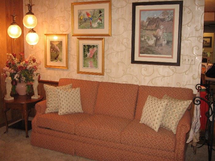 Lancer sleeper sofa, oak round table, Mizell bird prints
