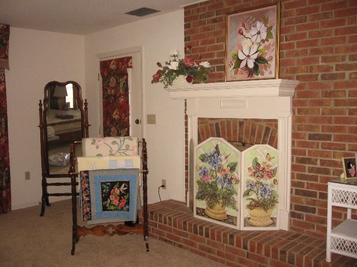 Fireplace screen and quilts