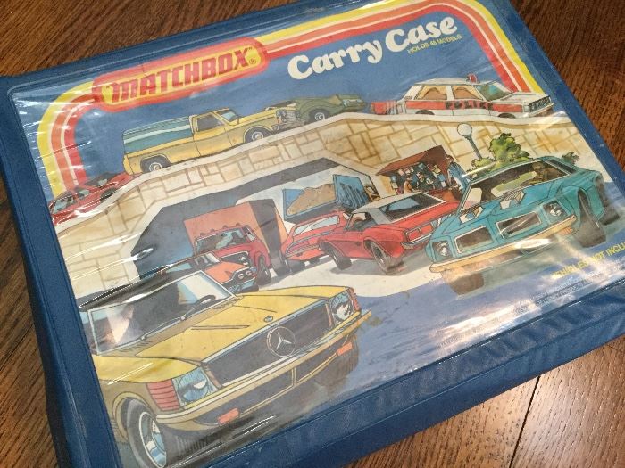 Vintage matchbox car case
