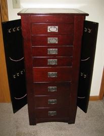 Jewelry ardmoire