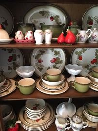 Poppy Trail by Metlox dinnerware-strawberry pattern