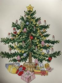 Christmas Lefton dinnerware pattern