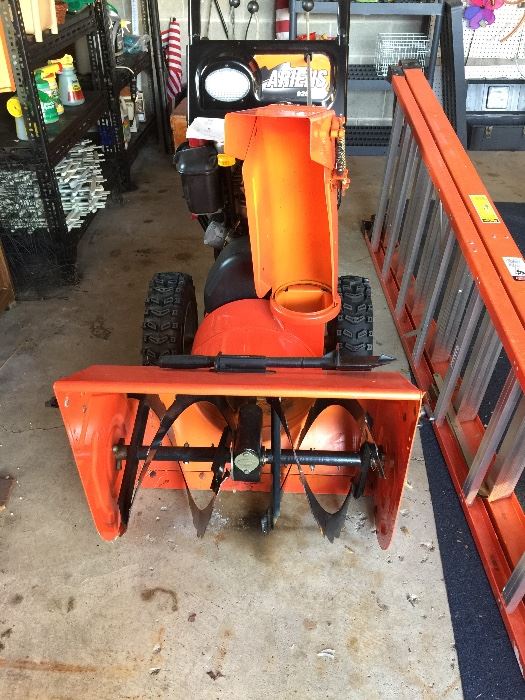 Ariens 26" Snowblower (model 926004)...well maintained...purchased 2005