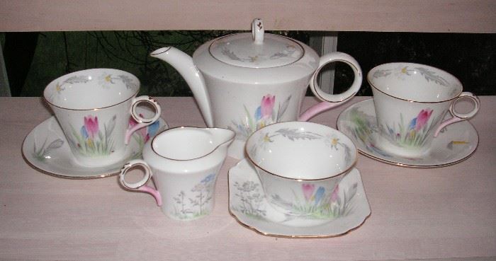Shelley "Crocus" tea set