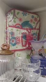 Lots of great kitchen items beautiful casserole carrier