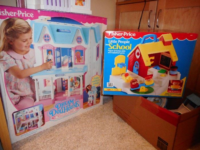 Fisher Price Dream Doll House, School House/Box