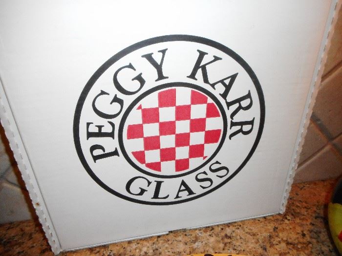 Peggy Karr Glass box has Daylily Plate