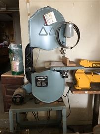 BAND SAW
