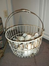 VINTAGE CRAB BASKET