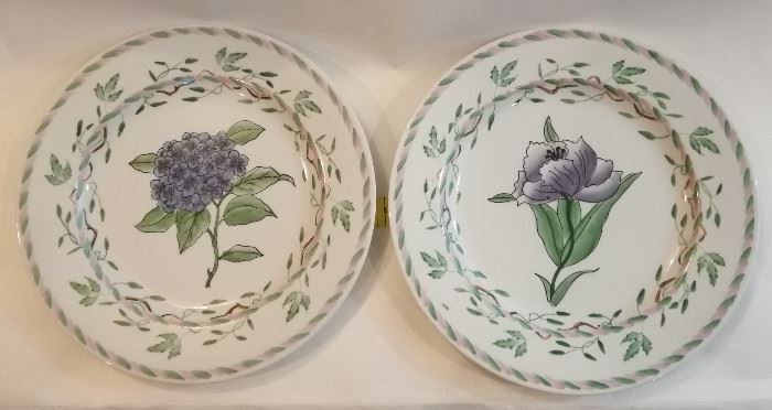 Hand Painted Plates and Cake Stand    http://www.ctonlineauctions.com/detail.asp?id=678223