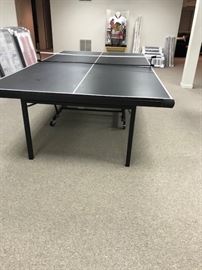 Harvard ping Pong Table...$125