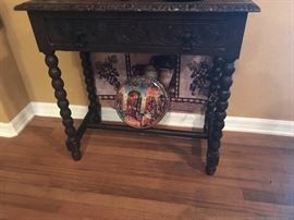 4FURNITUREAntiqueTableWTwistedLeg