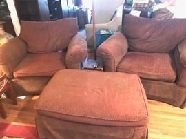 6FURNITUREOVERSIZED ARMCHAIRS  OTTOMAN