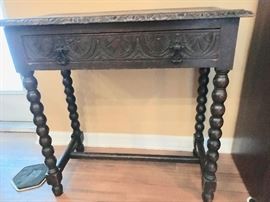 24FURNITUREAntiqueSpindleLegTable