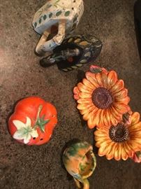 ACCESSORIESSaltPepperShakers