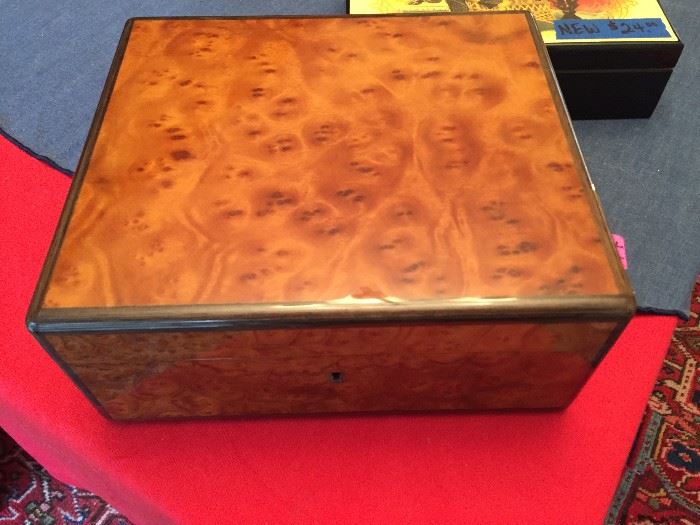 Vintage Dunhill burl lacquer humidor with key, never used.