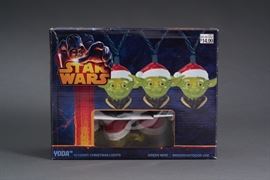 Offered is an unused strand of Yoda 10 Count Christmas Lights in the original box. The box shows some minor shelf wear but the strand of lights is unused.