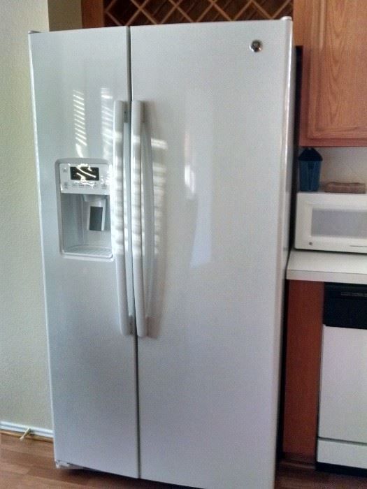 25.4 side by side Refrigerator