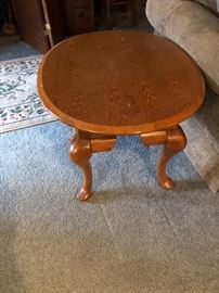 Oak End Table. There are matching ones. 