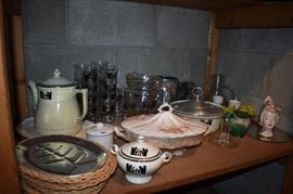  Vintage HALL's CHINA Round Medallion Silhouette Tavern Tea Pot 9 Cup w/Lid and Sugar Bowl w/lid ***, in addition, a Vintage Hall's Silhouette Casserole Dish ( lid does not belong with Dish ). !!!PLUS!!! Hall China / Federal Glass Silhouette Pitcher & Glasses and a Beautiful Covered Porcelain Vegetable Dish and other collectible pieces.