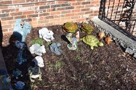 Lots of Yard Ornaments!!!