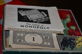 Original 1935 Monopoly Game & Board complete with lead Tokens